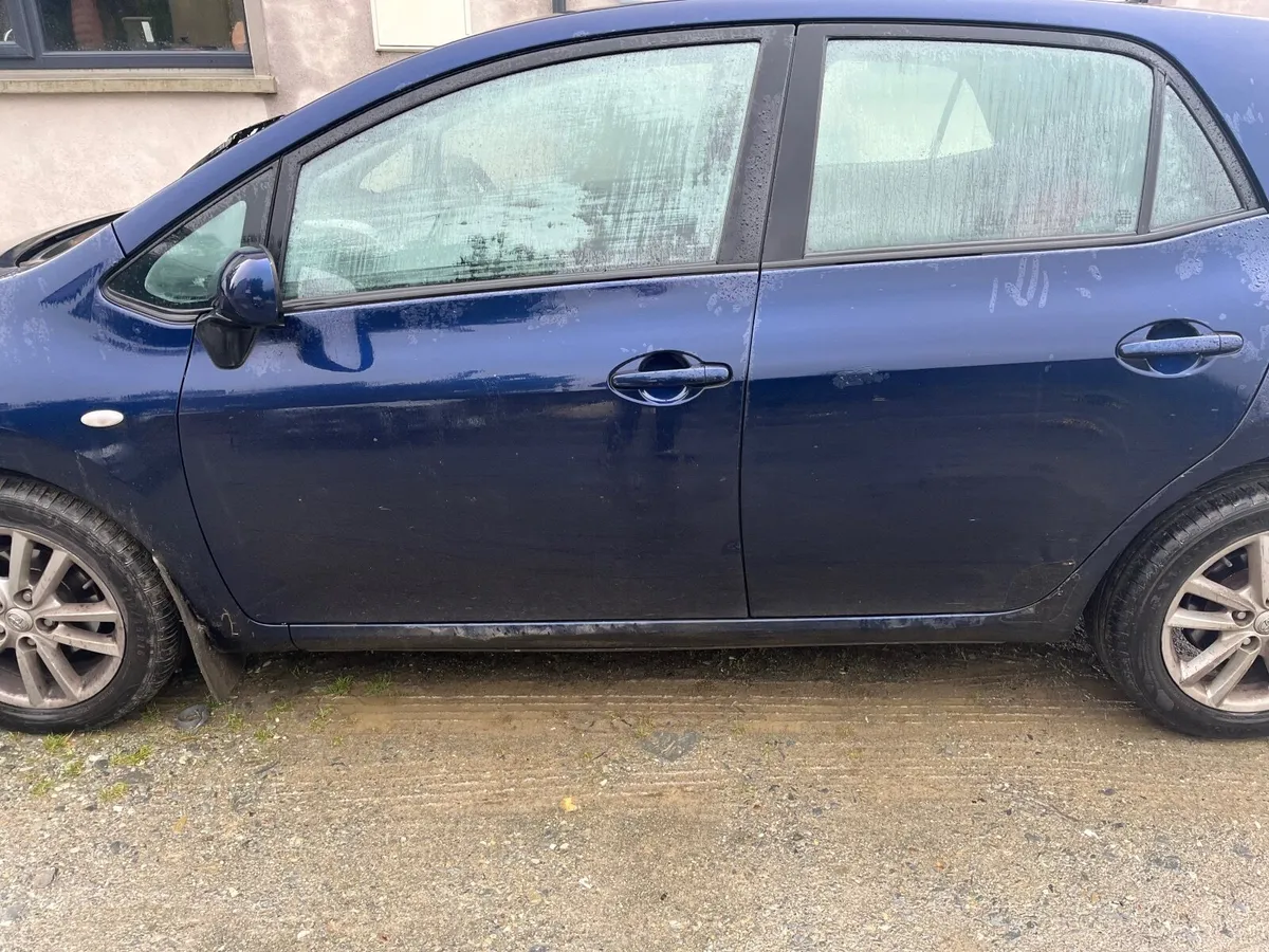 Toyota Auris 2009 - Image 3