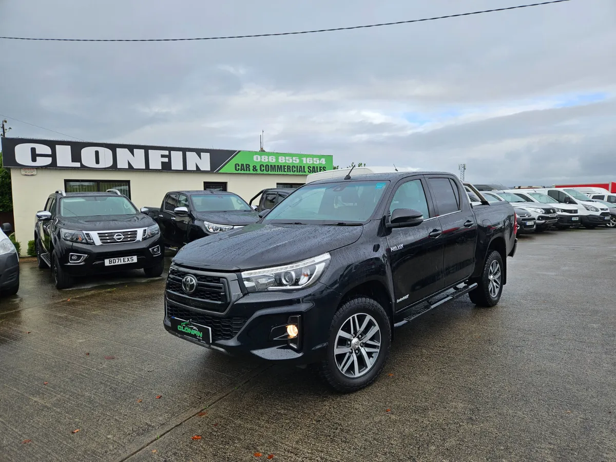 192 TOYOTA HILUX INVINCIBLE X AUTOMATIC CREW CAB - Image 1
