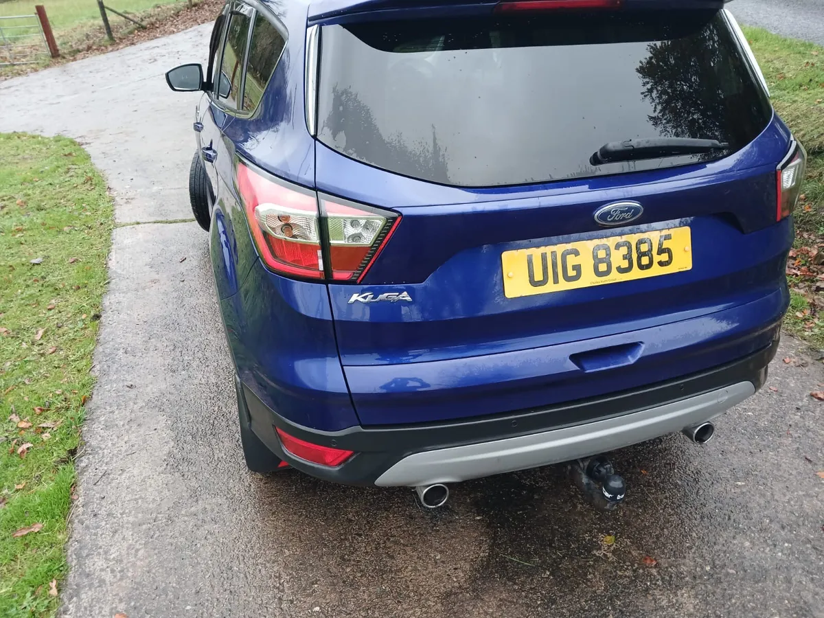 ‘17 Ford Kuga 2.0 Tdci Zetec 4X4 (LOW NOX) - Image 4
