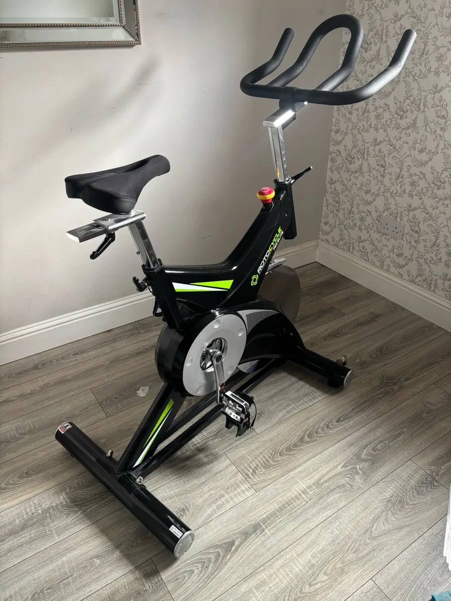 Exercise bike - Image 1