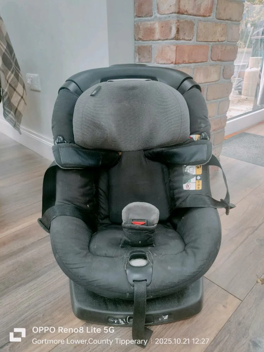 Isofix maxi cosi toddler seat - Image 1