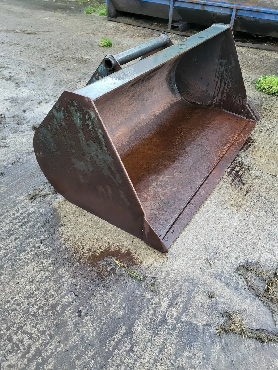 7 foot bucket - Image 2