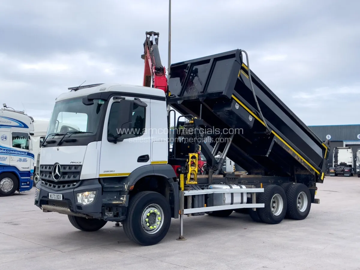 2020 (70) MERCEDES-BENZ AROCS 2630K TIPPER GRAB 6X - Image 3