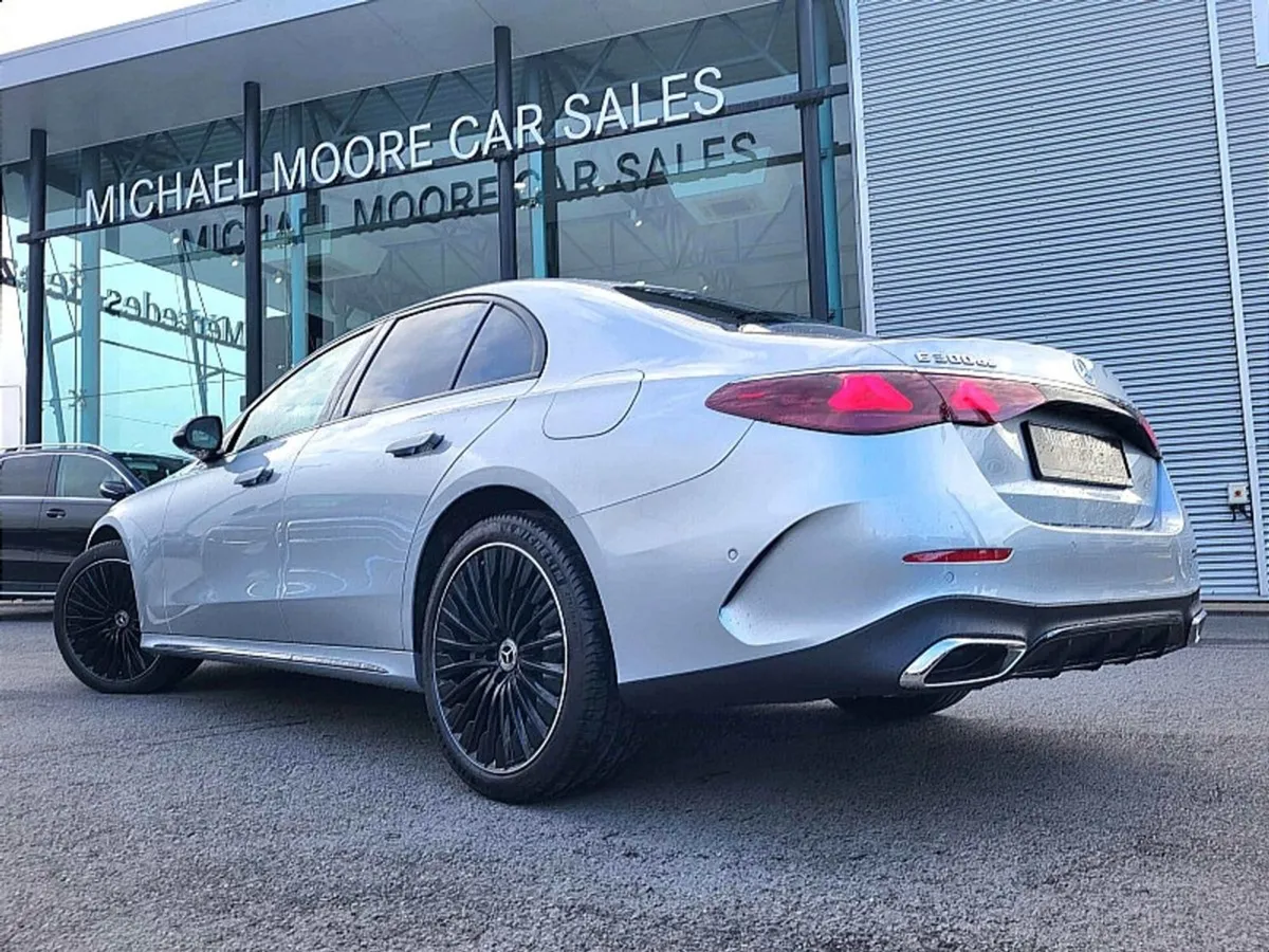 Mercedes-Benz E-Class E300de AMG Edition Plus Aut - Image 3