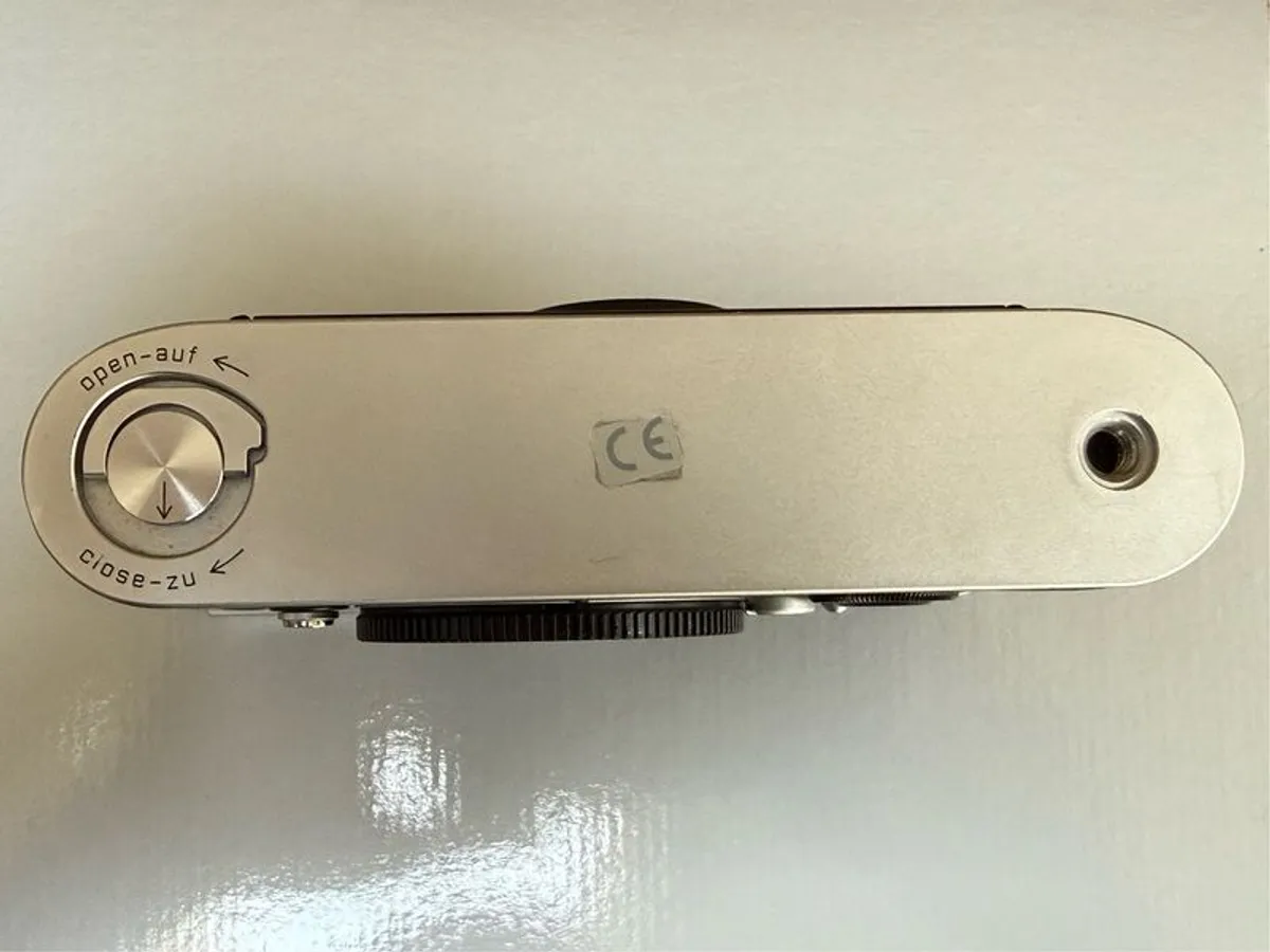 Leica MP film camera - Image 2