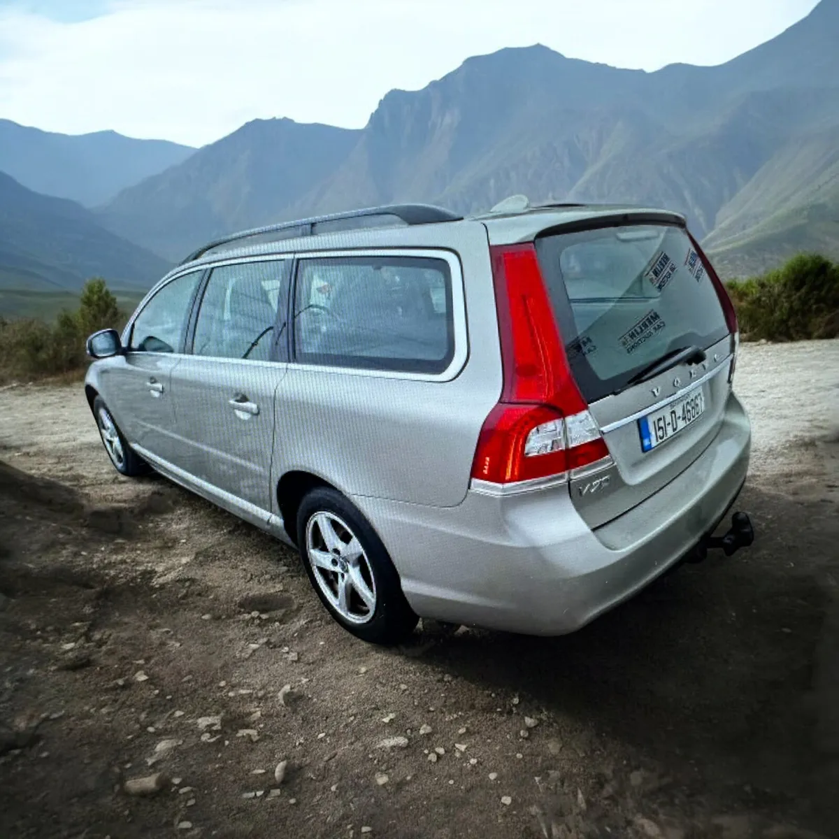 2015 Volvo V70 D4 (181hp) SE Leather Manual - Image 4