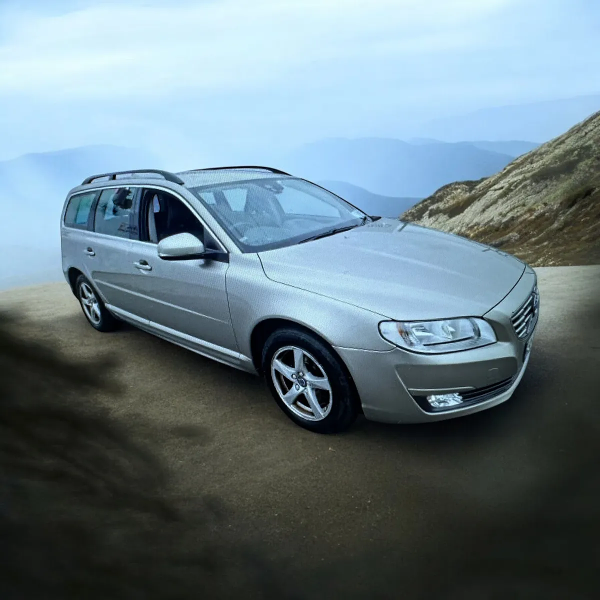 2015 Volvo V70 D4 (181hp) SE Leather Manual - Image 1