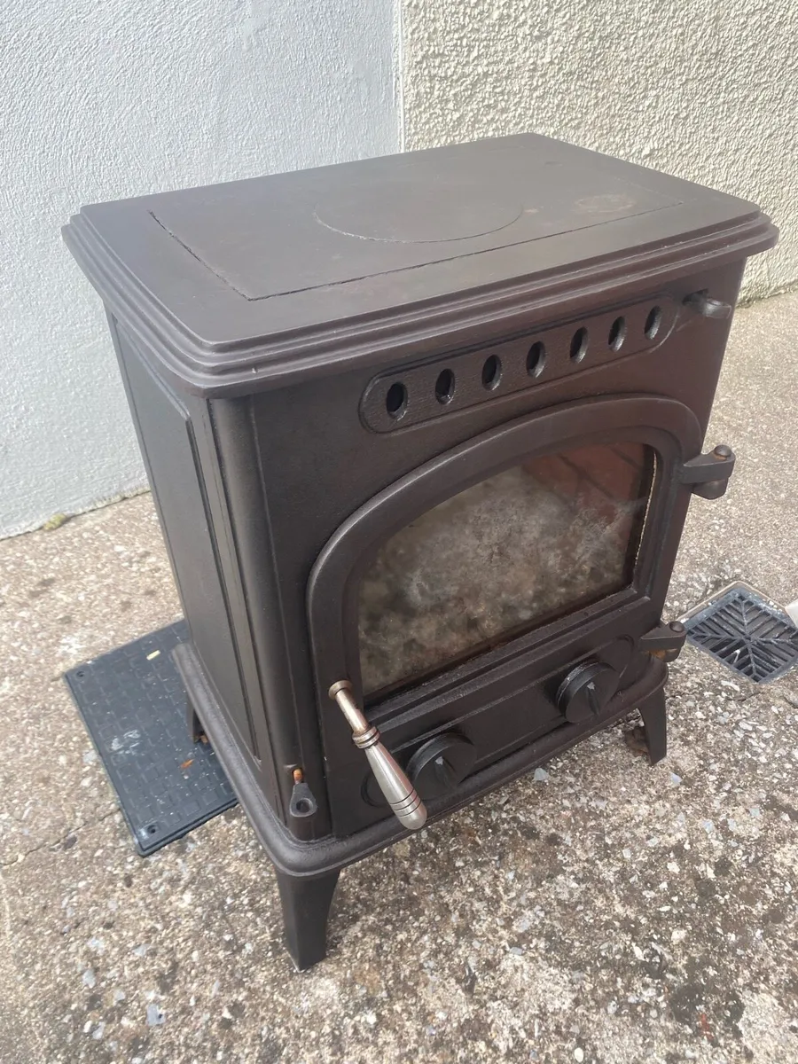Stove - Image 1