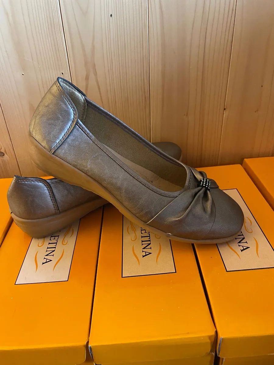 Liquidation stock clearance women’s shoes - Image 1