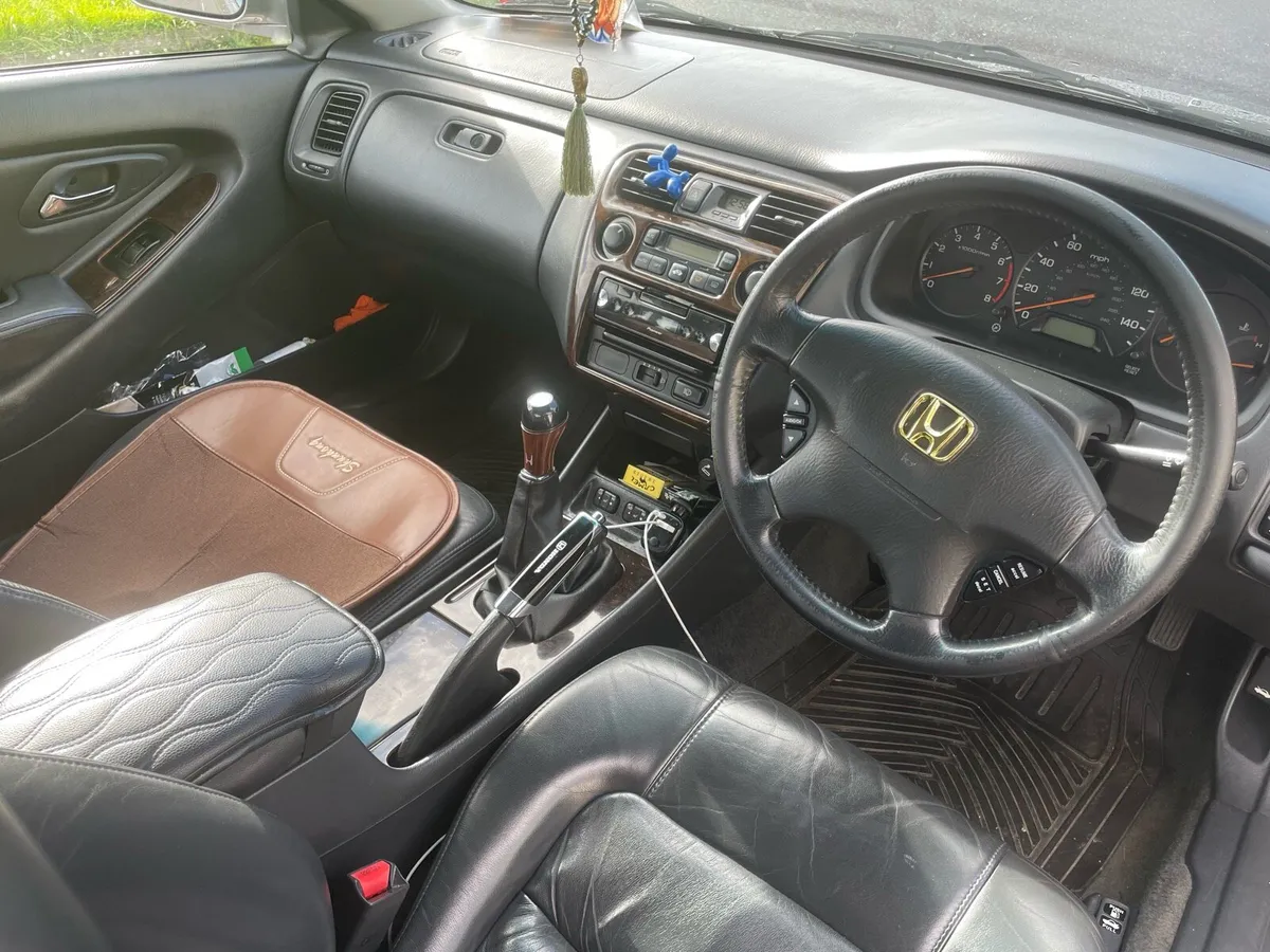 Honda Accord coupe - Image 4