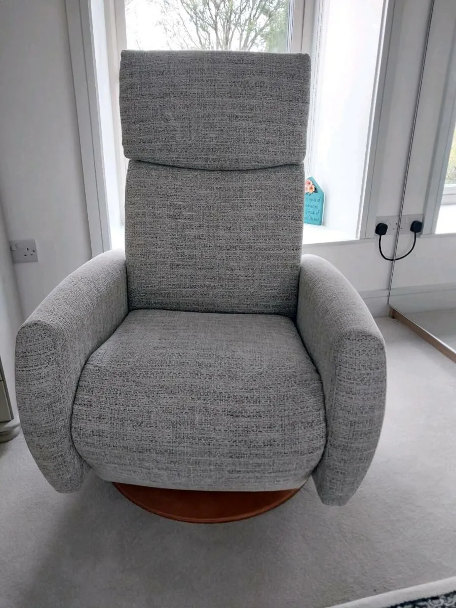 Reclining Chair - Image 4