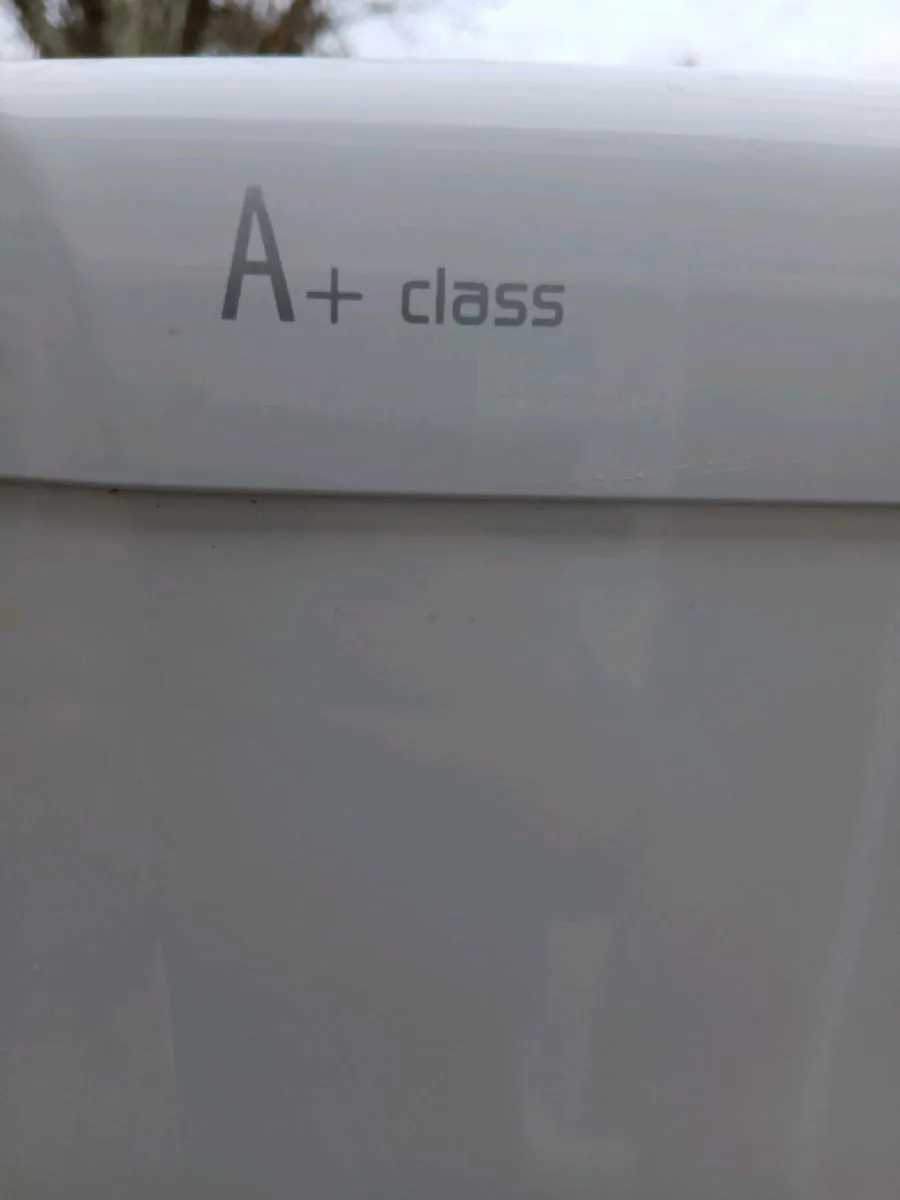Fridge freezer - Image 2