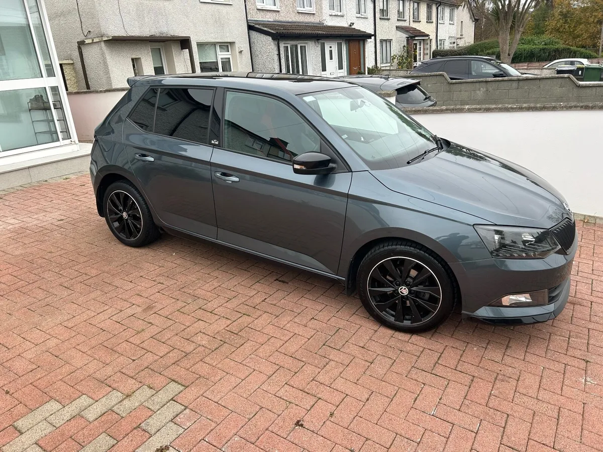 Skoda Fabia 2017 - Image 2