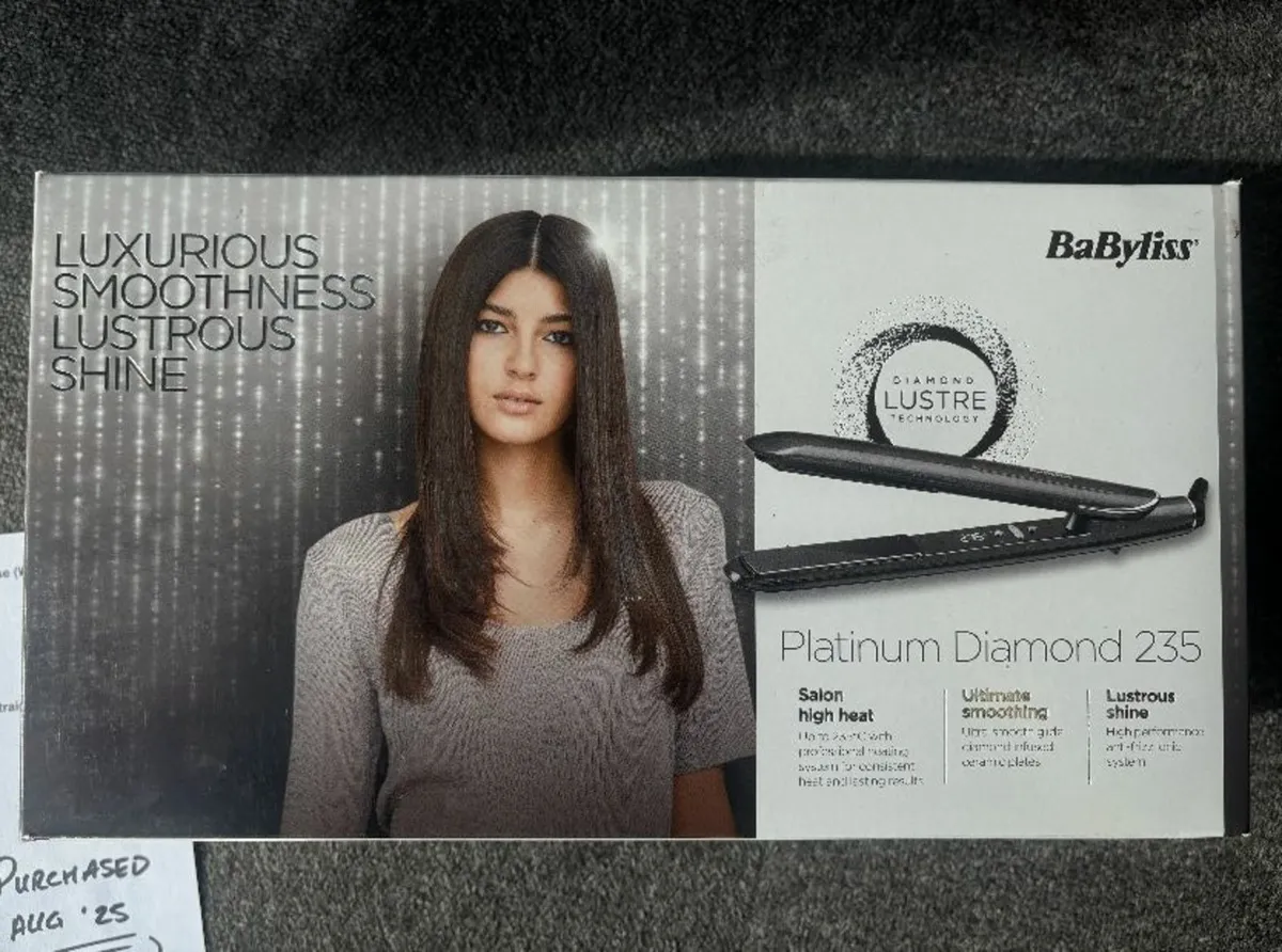 BaByliss Platnium Hair Straightener - Used Once - Image 1