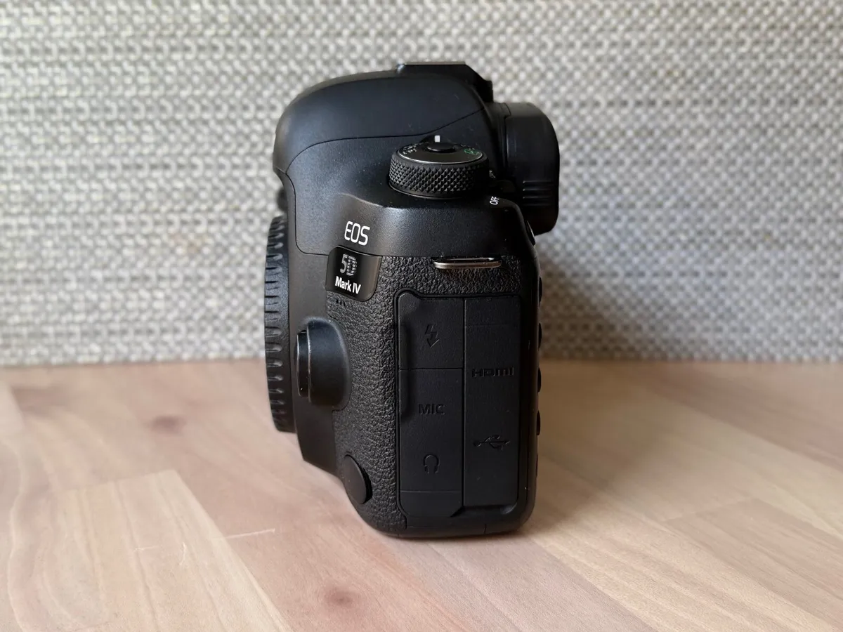 Canon 5d mark 4 - Image 2