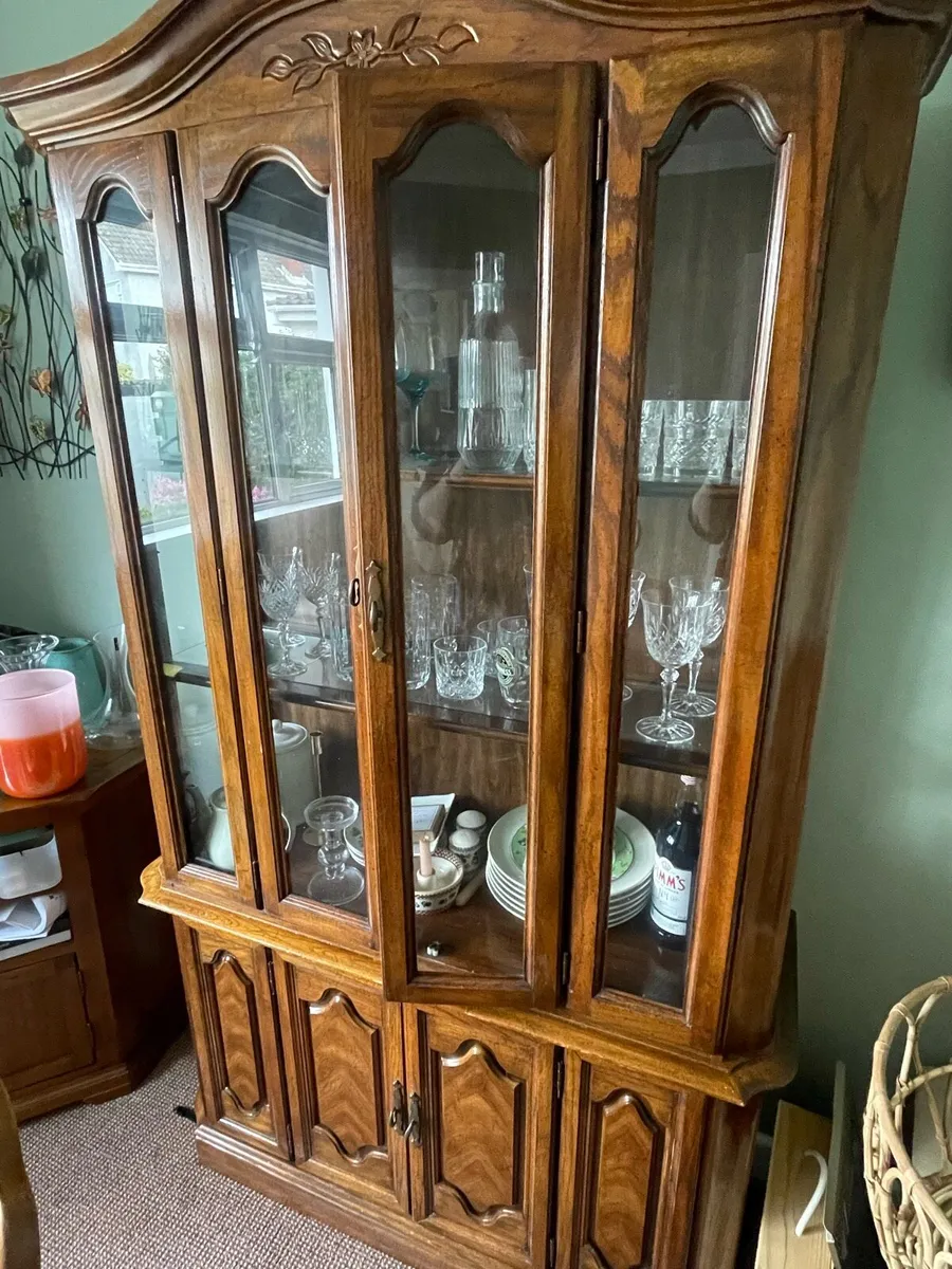 Dark Wood Dresser/Drinks Cabinet - Image 1