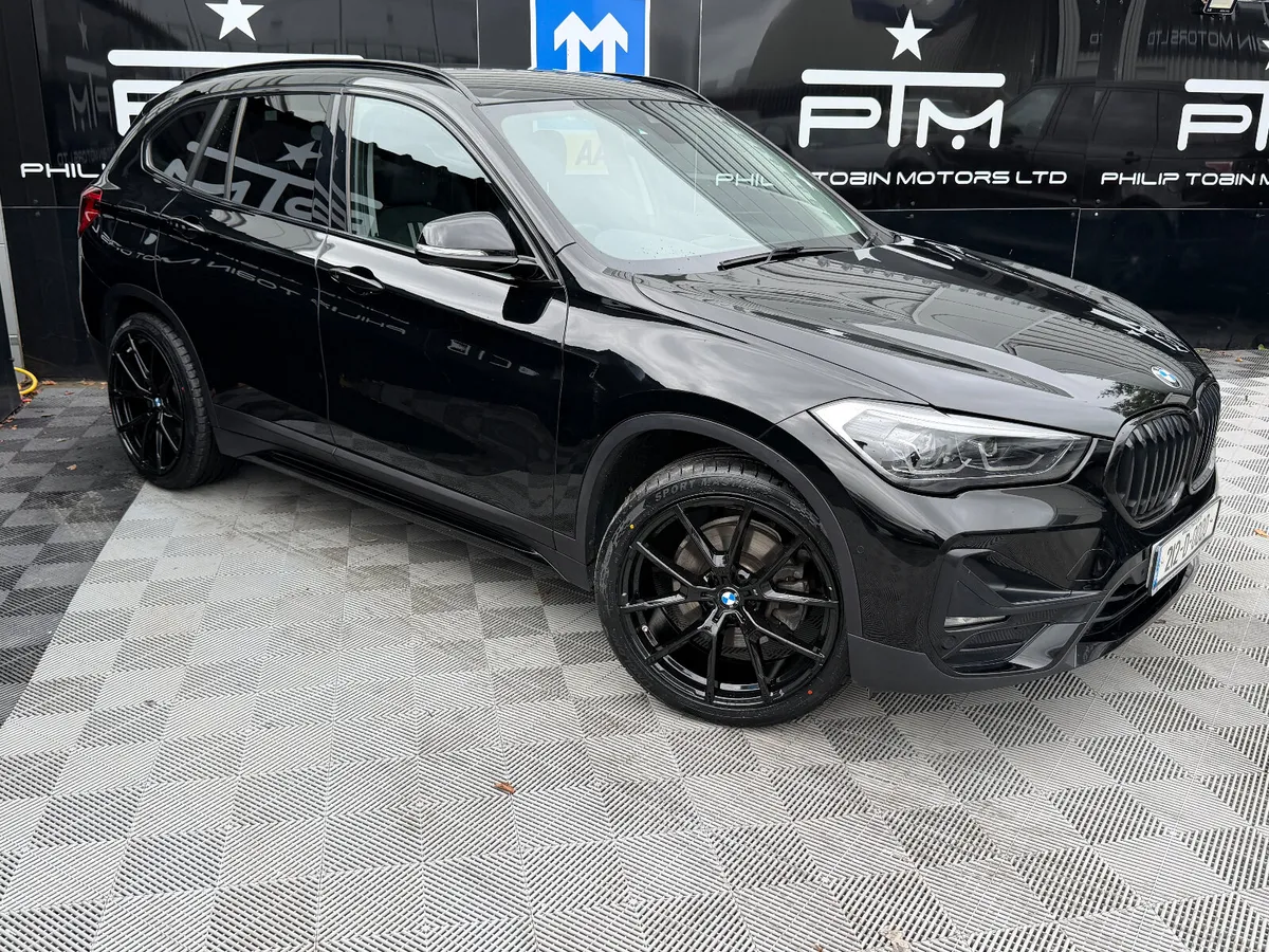 BMW X1 X DRIVE SPORT 25E AUTO BLACK PACK - Image 3