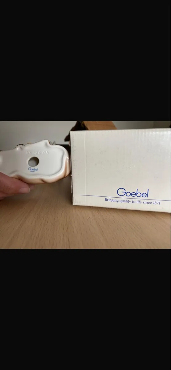 Goebel 12 piece crib set - Image 2