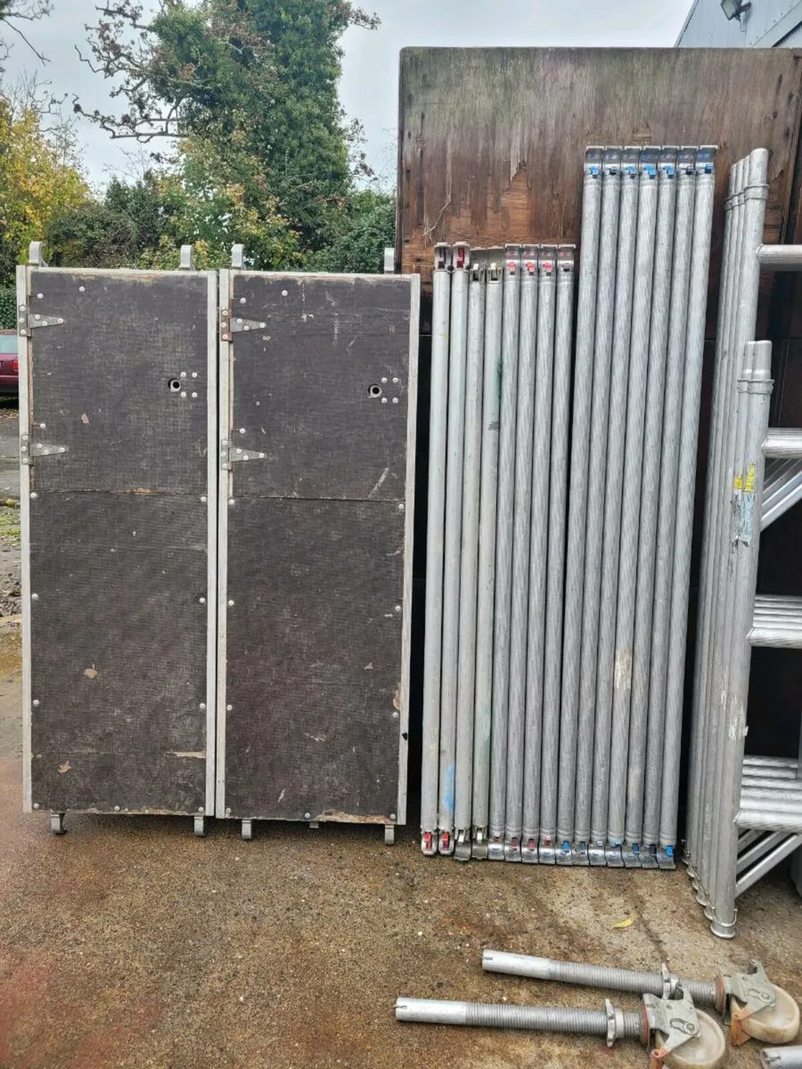 Aluminium scaffold tower, FREE DELIVERY - Image 3