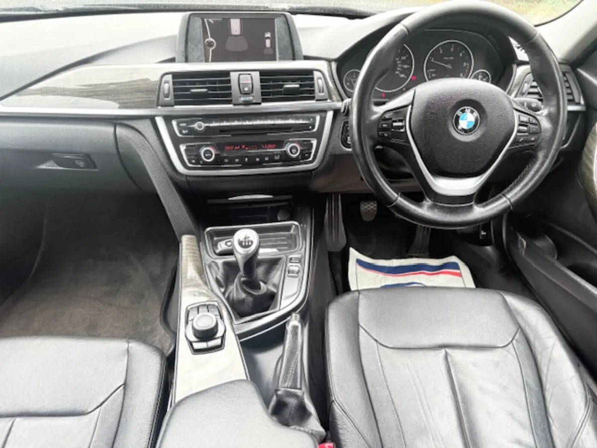 BMW 3-Series 2013 - Image 2