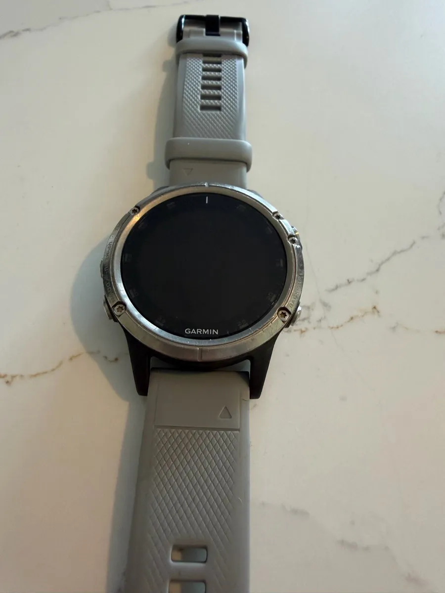 Garmin fenix 5 plus Saphire - premium multi sport - Image 1