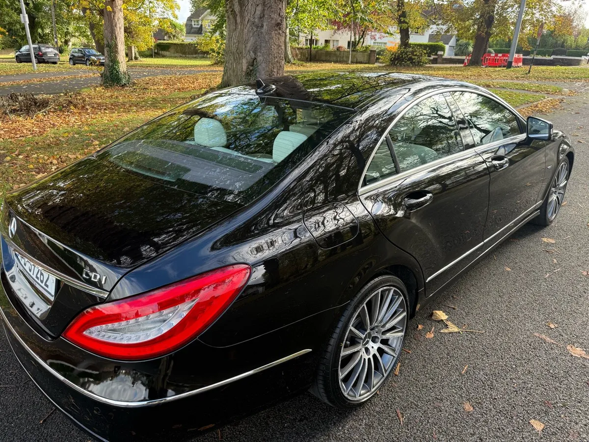 2011 Mercedes CLS NCT 12/26 - Image 3
