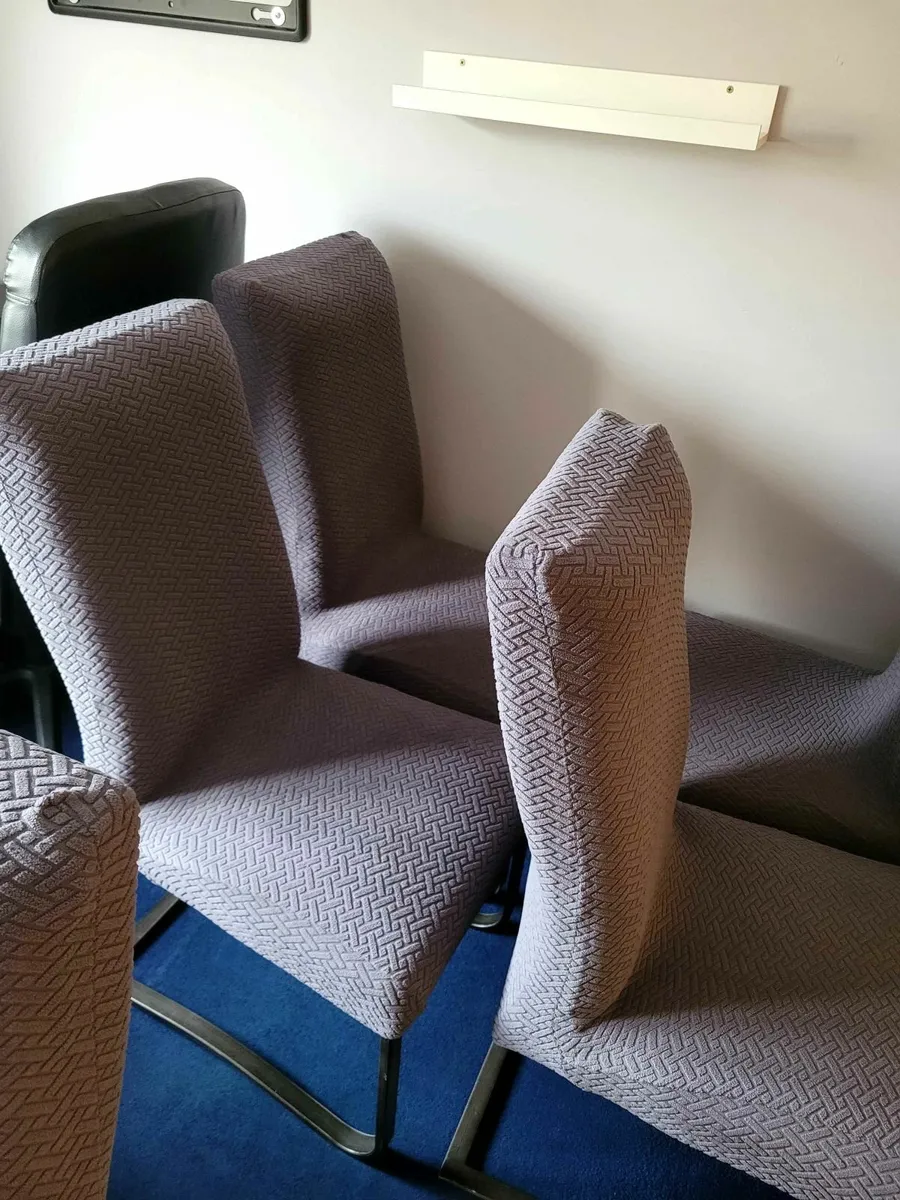 6 Dining Room Chairs Free to take away - Image 3