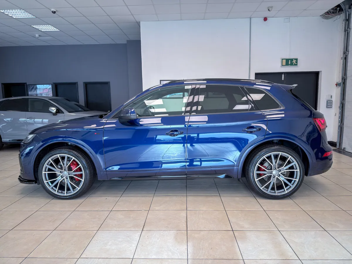 AUDI Q5 35 TDI S-Line Black Edition - Image 2
