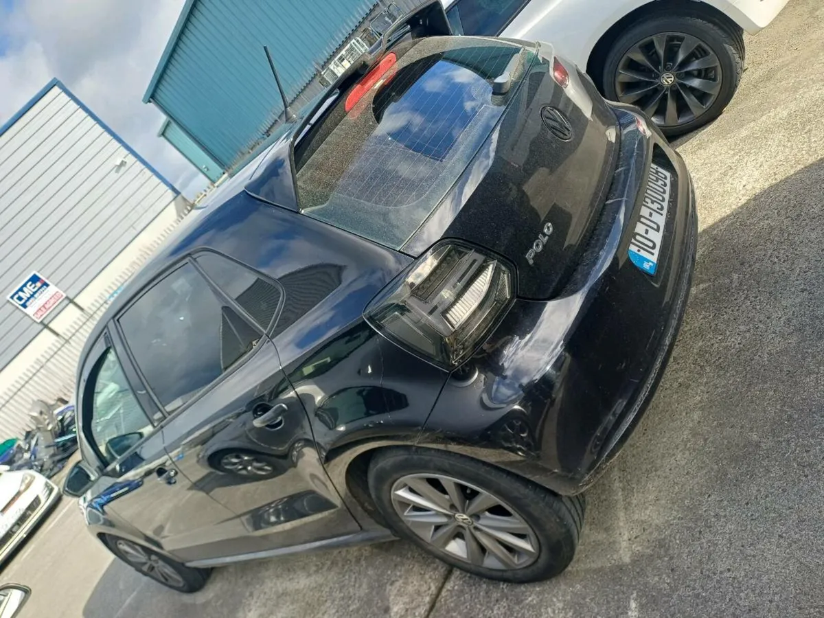 2010 volkswagen polo - Image 2