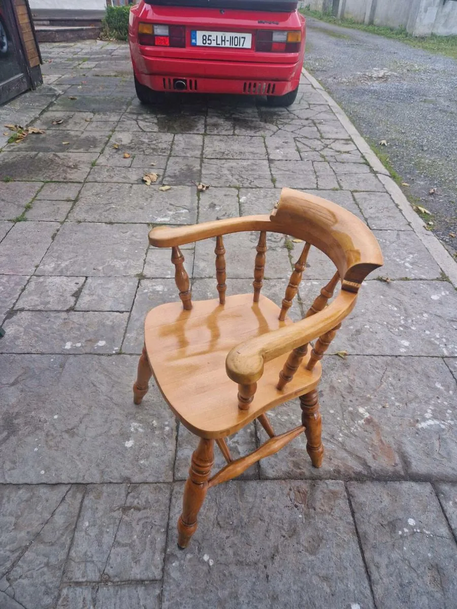 Wooden chair - Image 1