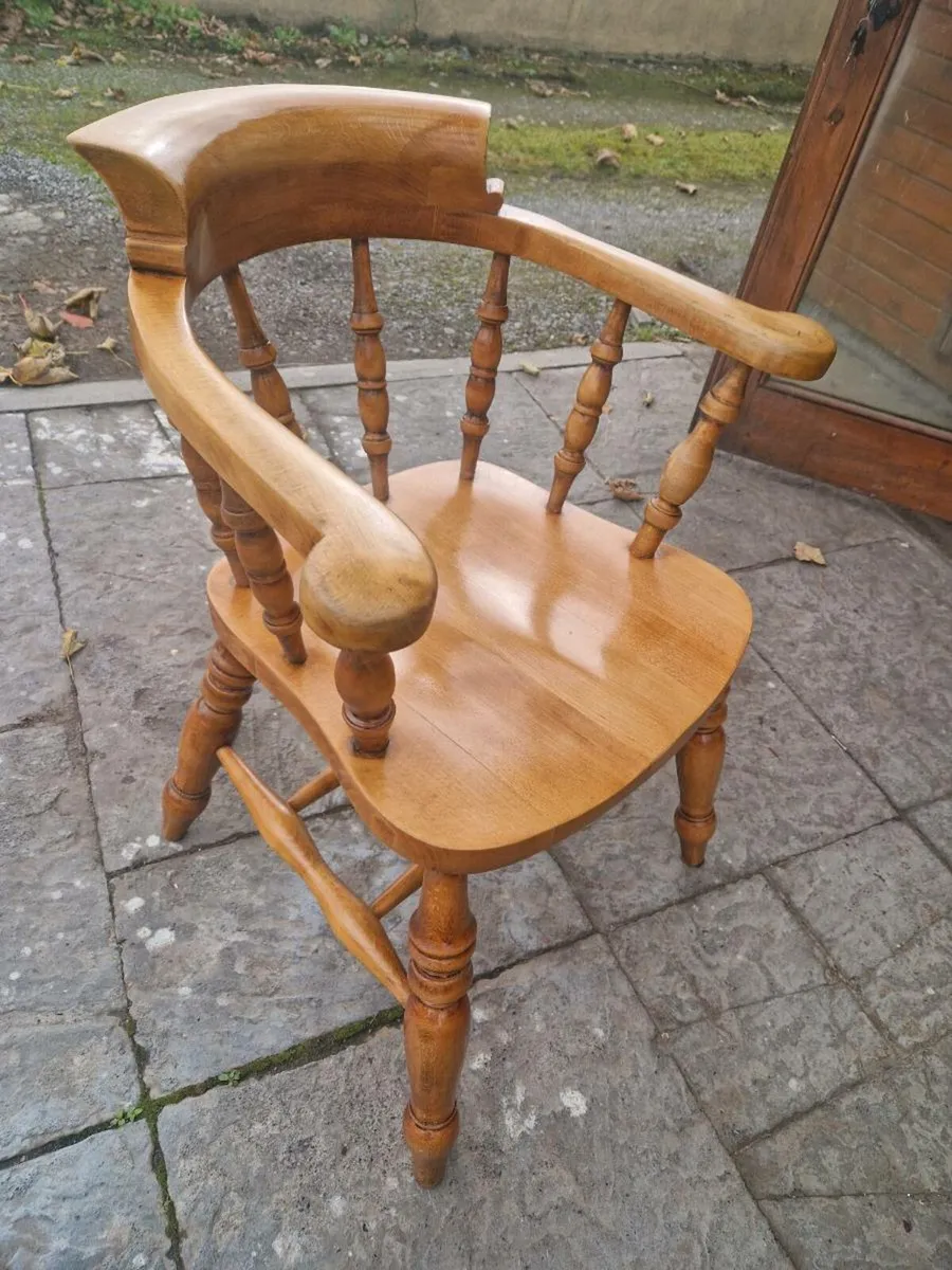 Wooden chair - Image 2