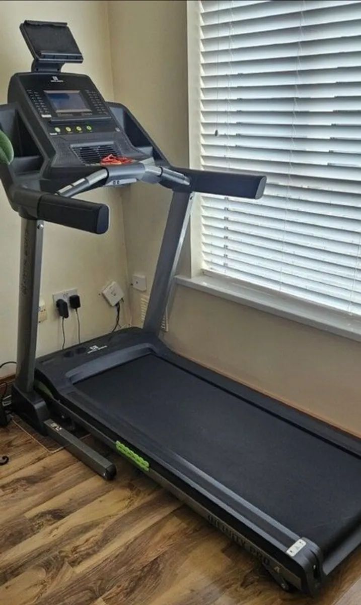 Treadmill - Image 1