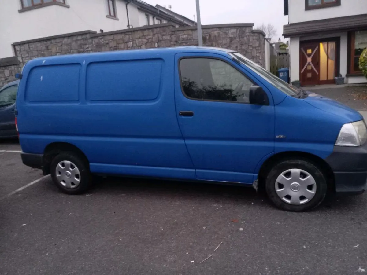 2011 Toyota hiace  price in add - Image 1