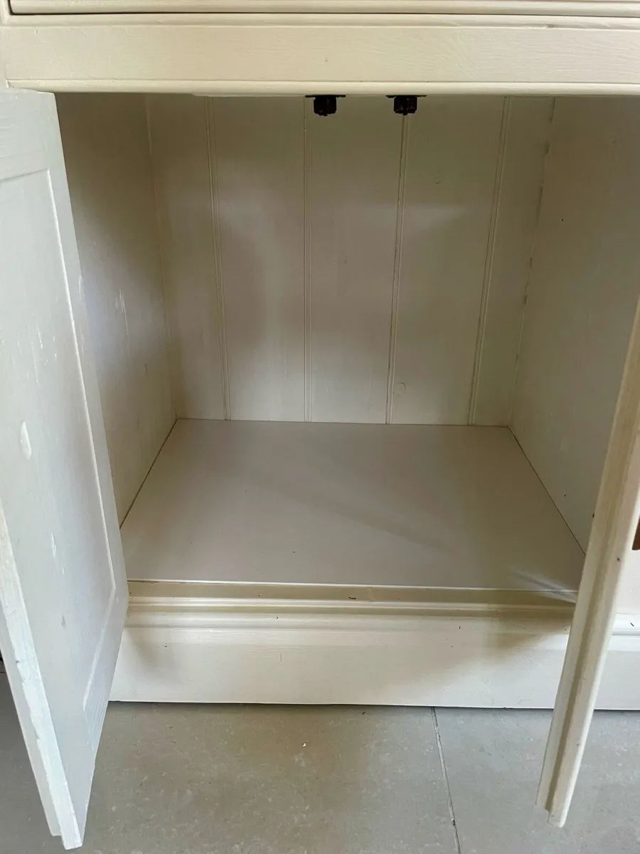 Kitchen Dresser - Image 4
