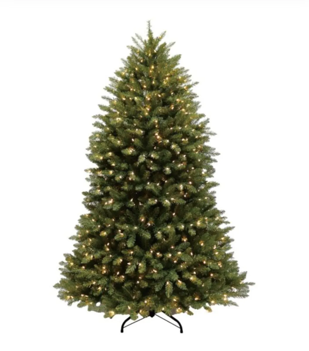 BRAND NEW!! Pre-Lit Christmas Tree 400 LED