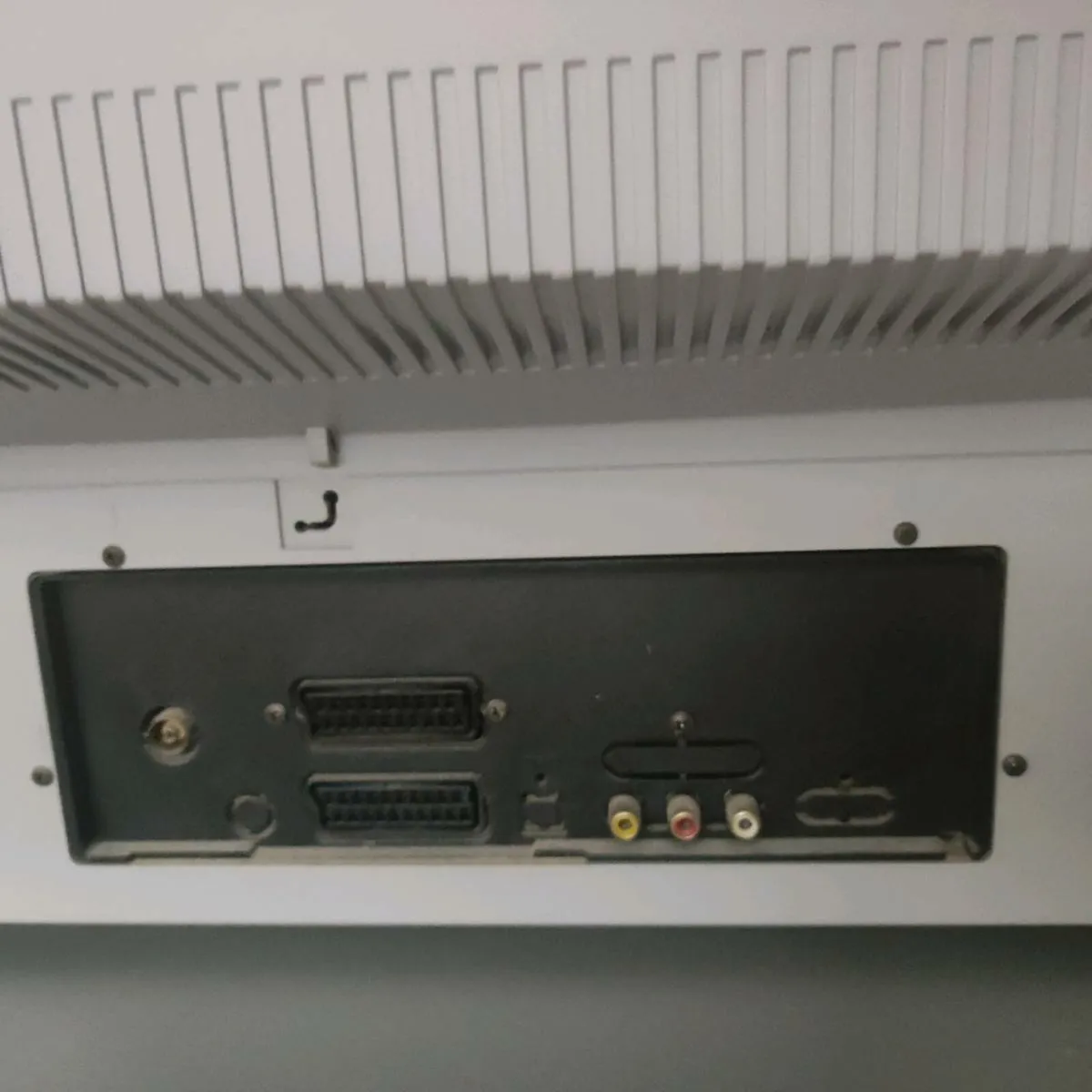 Black diamond TV 32" - Image 3