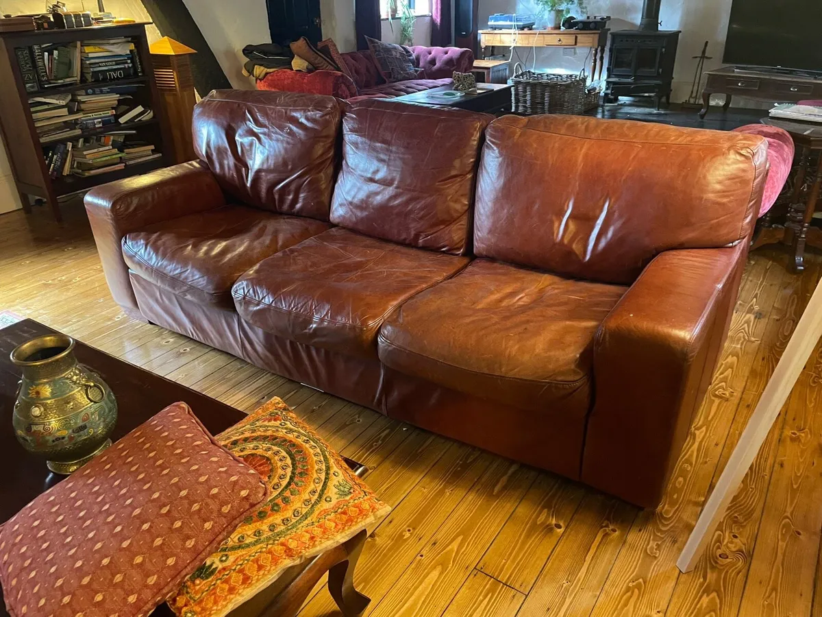 Leather couch - Image 4