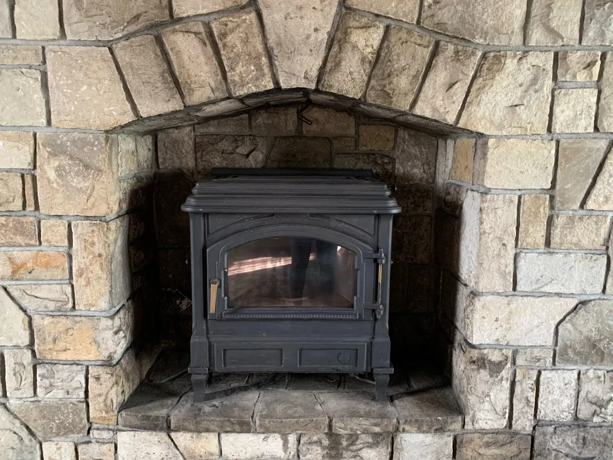 Large EFEL Oil Stove - Image 1