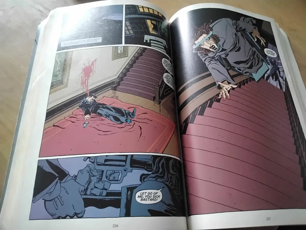 Dark victory.   Batman.  Graphic novel - Image 2
