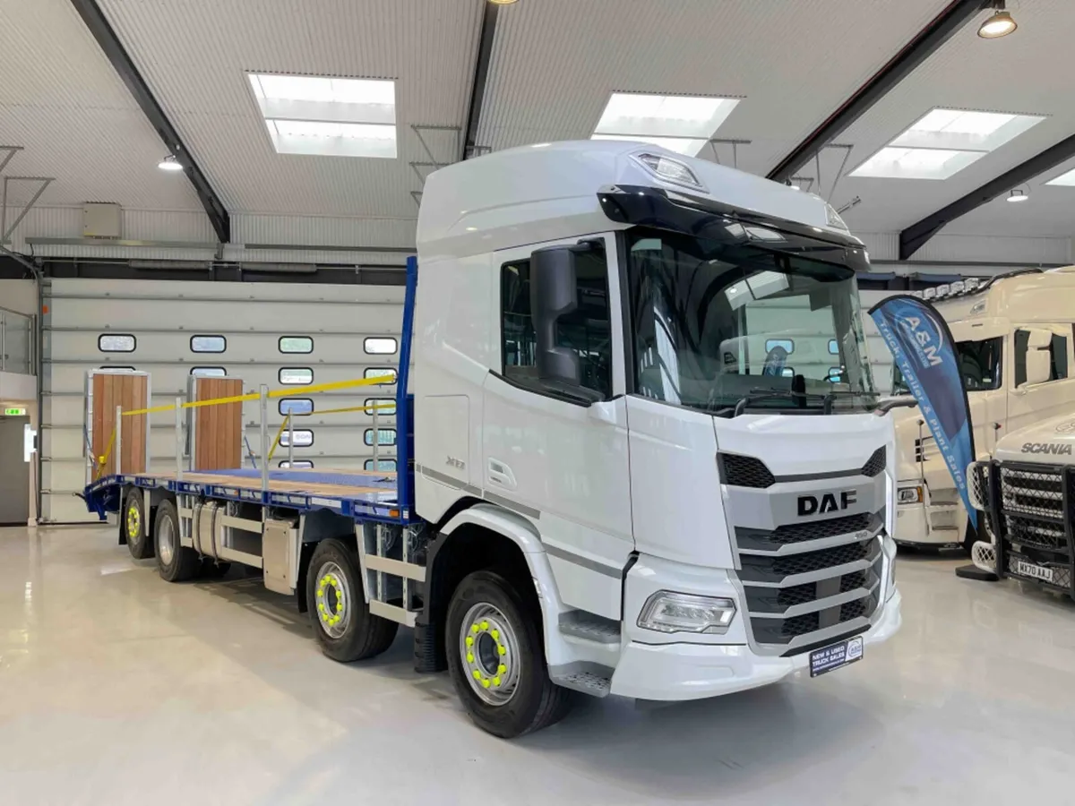 2025 DAF XD 450 BEAVERTAIL 32 TONNE 8X2 - Image 1