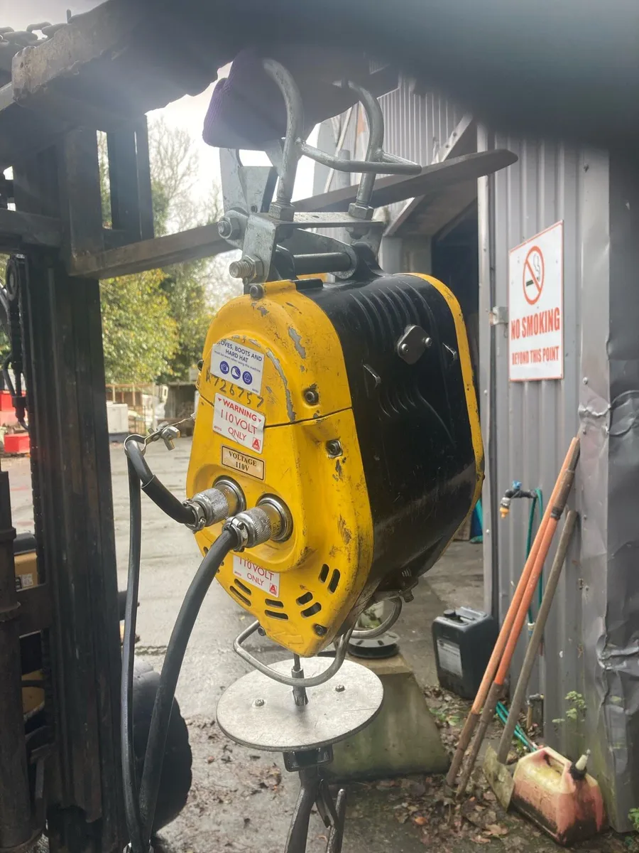 CWS 230 Scaffolding Hoist for sale - Image 2