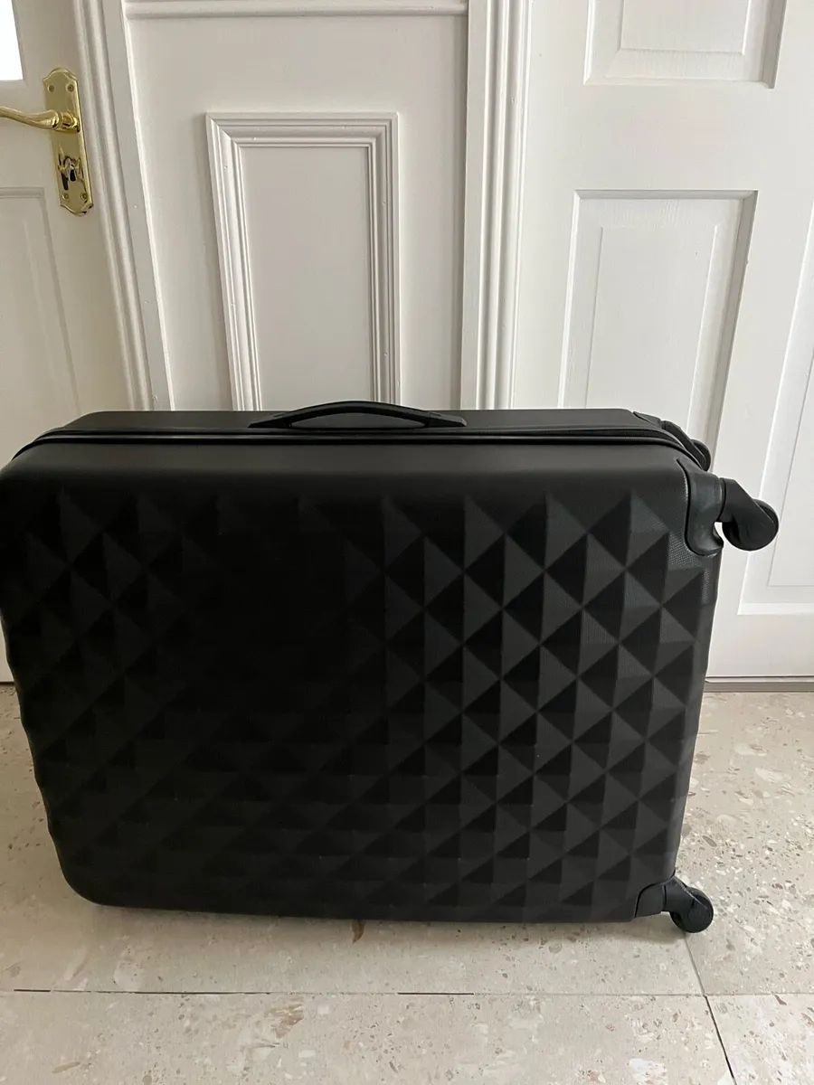 Large suitcase - Image 2