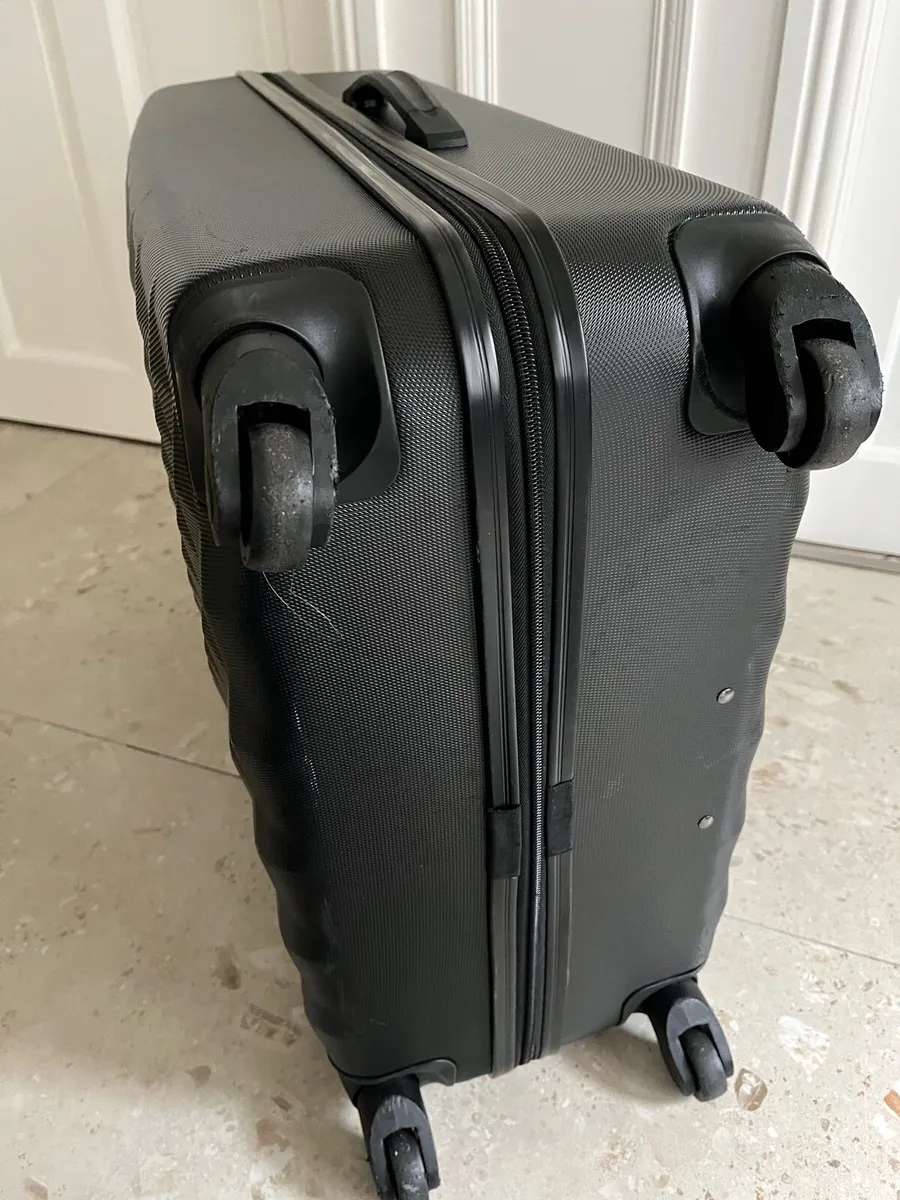 Large suitcase - Image 3
