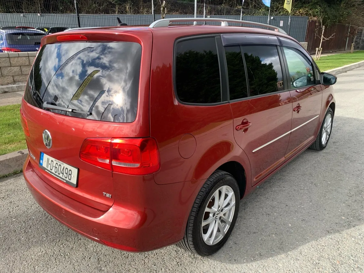 2011 VW Touran automatic Nctd 12/25, tax 10/25 - Image 4