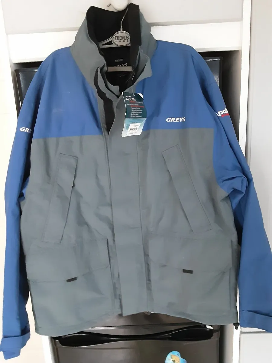 Hunting and fishing gear for sale as one lot  open - Image 1
