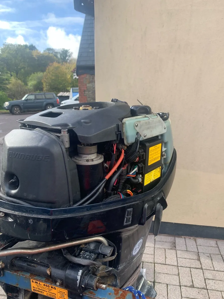 40 Evinrude etec engine - Image 2