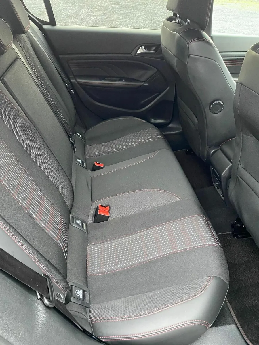 Peugeot 308 GT line - Image 4