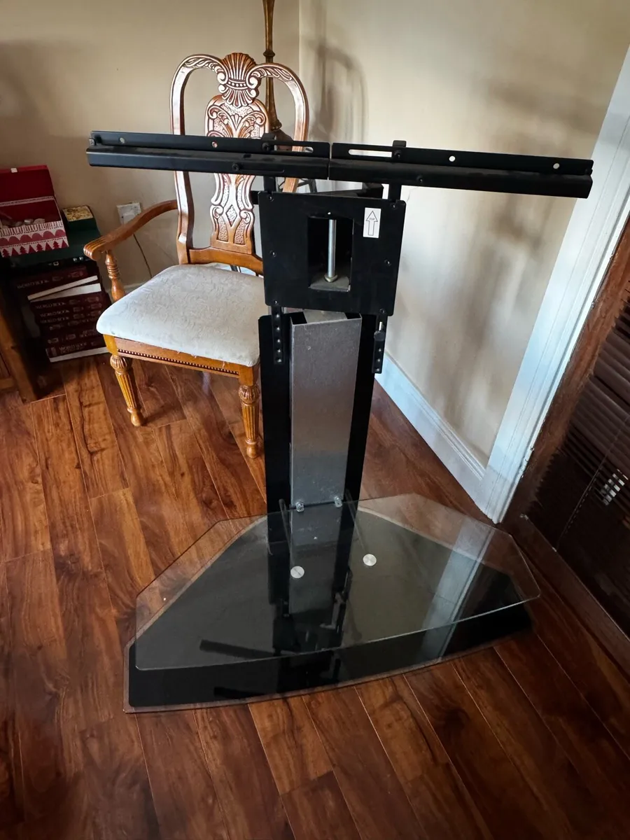 LCD/LED TV stand - Image 1