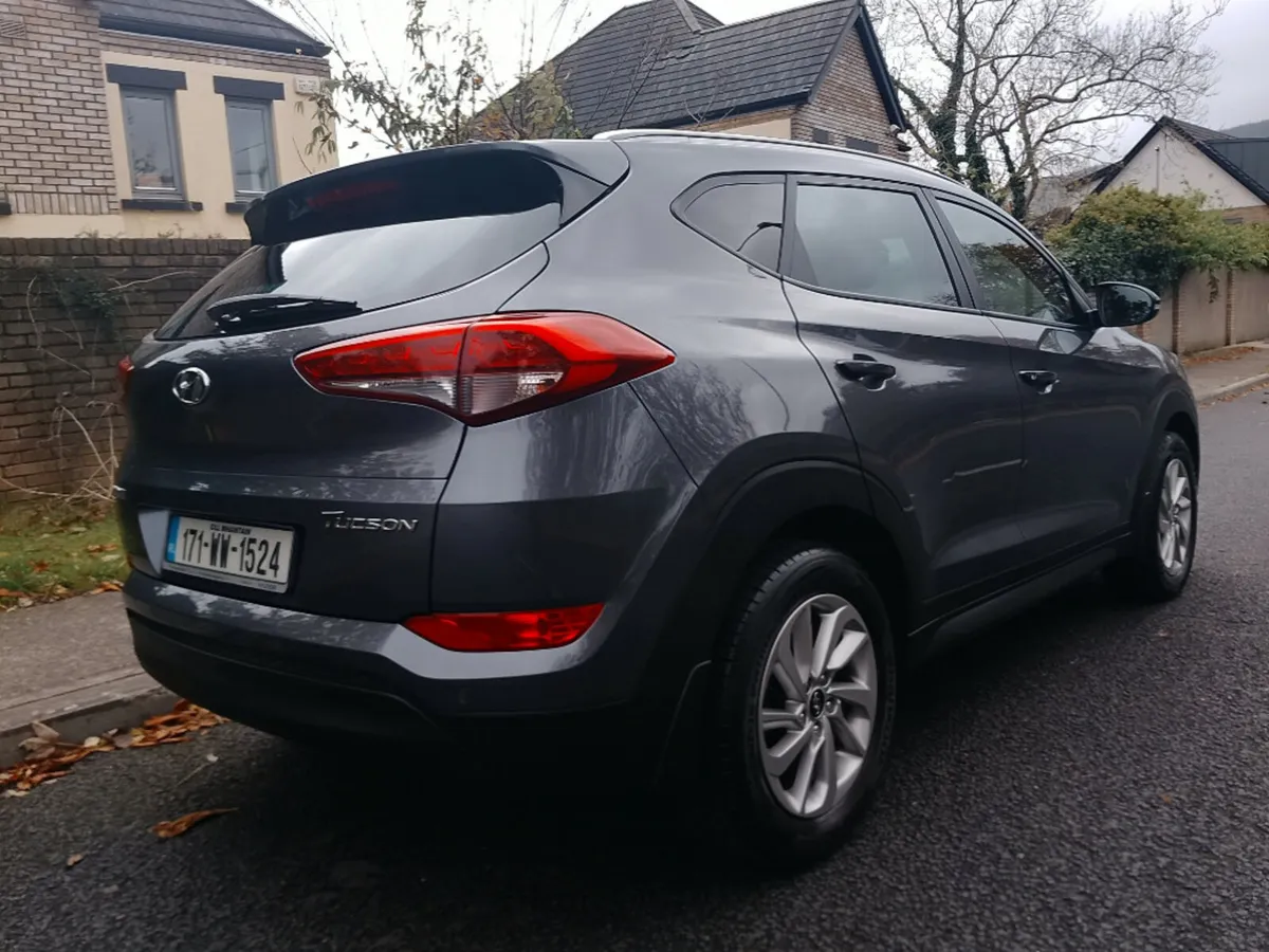 Hyundai Tucson Executive 5DR - Image 3