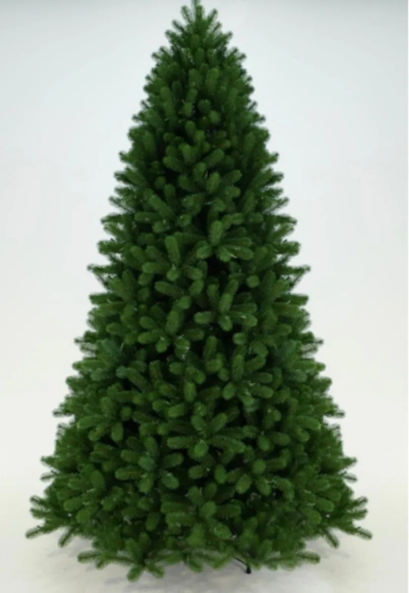 Brand New!! Aspen Christmas Tree 8ft